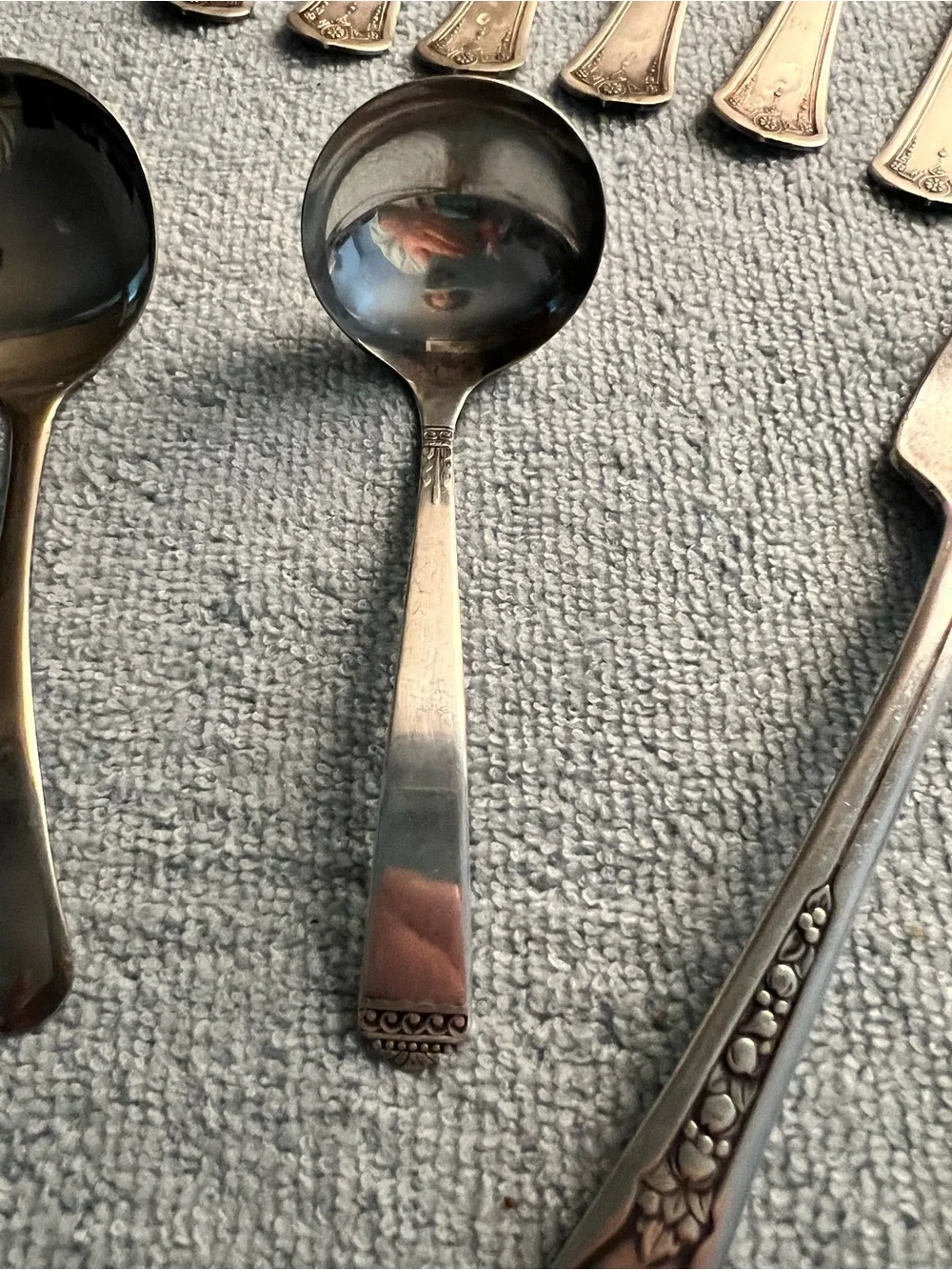 Silver Flatware Set - Assorted Spoons, Butter Knives & Serving Pieces